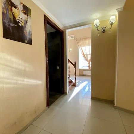 Central Apartments Апартаменти *