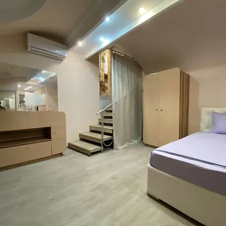 Central Apartments Апартаменти