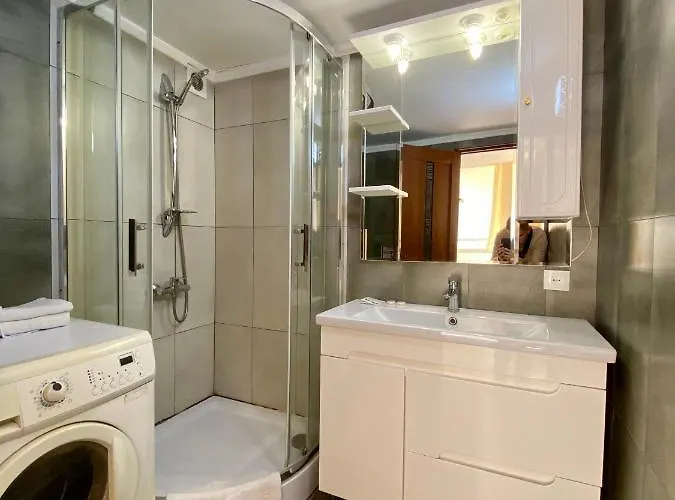 Central Apartments *