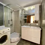 Central Apartments *